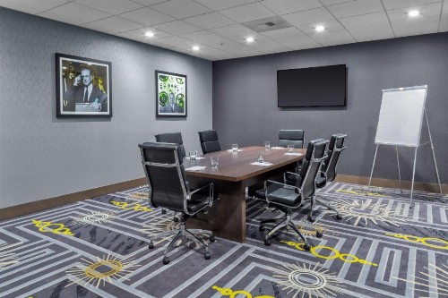 Hampton Inn & Suites Los Angeles/Hollywood CA - image 25