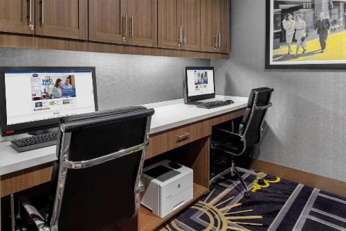 Hampton Inn & Suites Los Angeles/Hollywood CA - image 26