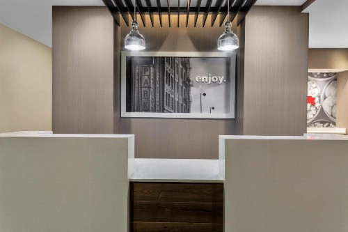 Hampton Inn & Suites Los Angeles/Hollywood CA - image 3