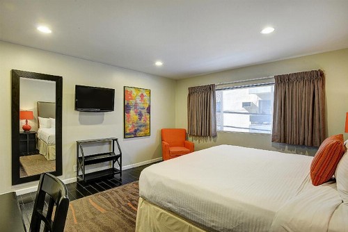 Shelter Hotel Los Angeles - image 6