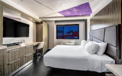 The Moment Hotel - image 3