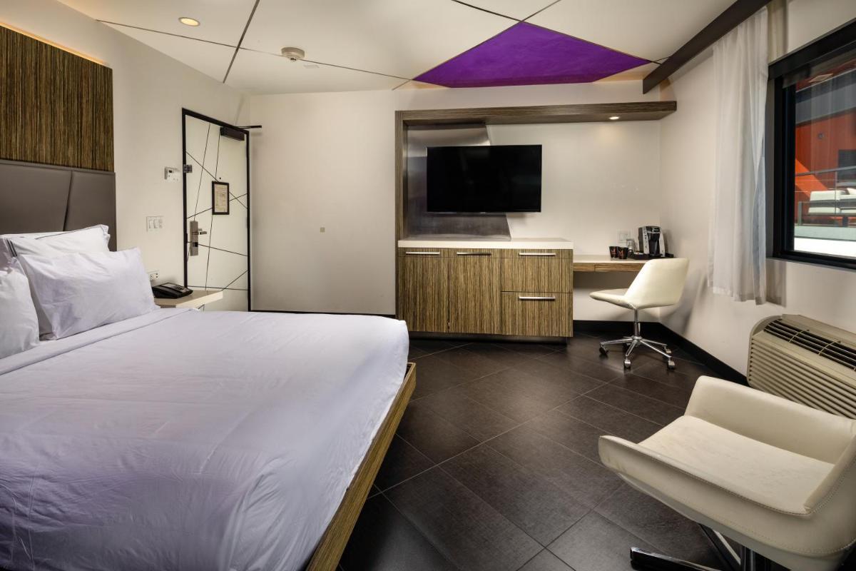 The Moment Hotel - image 6