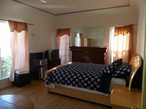 Wilshire Orange Hotel - image 8
