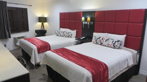Legend Hotel Hollywood - image 15