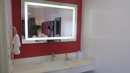 Legend Hotel Hollywood - image 18
