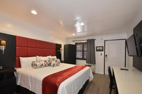 Legend Hotel Hollywood - image 4