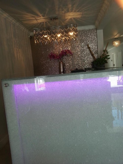 Hollywood VIP Hotel - image 11