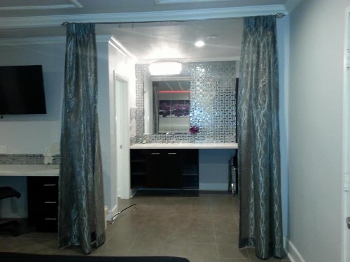 Hollywood VIP Hotel - image 23