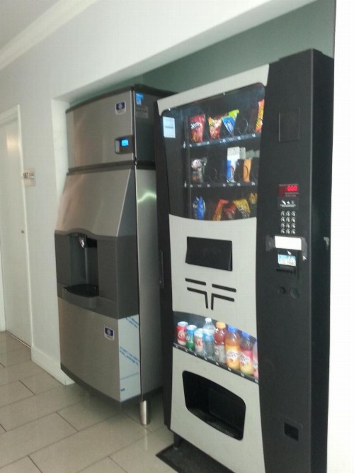 Hollywood VIP Hotel - image 26