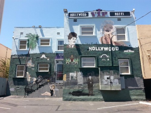 Hollywood VIP Hotel - image 37