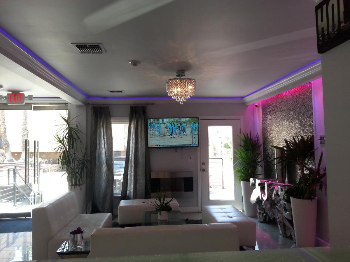 Hollywood VIP Hotel - image 5