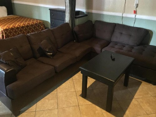 Paradise Inn & Suites - image 26