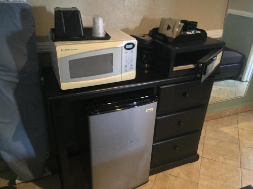 Paradise Inn & Suites - image 28