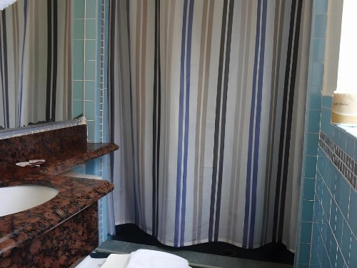 Paradise Inn & Suites - image 29