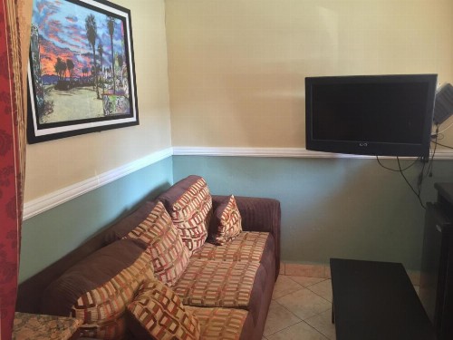 Paradise Inn & Suites - image 35