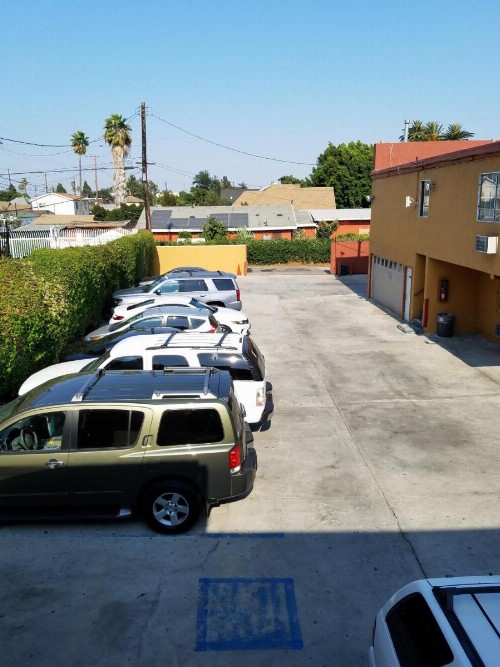 Central Inn Motel - image 10