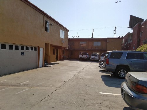 Central Inn Motel - image 12