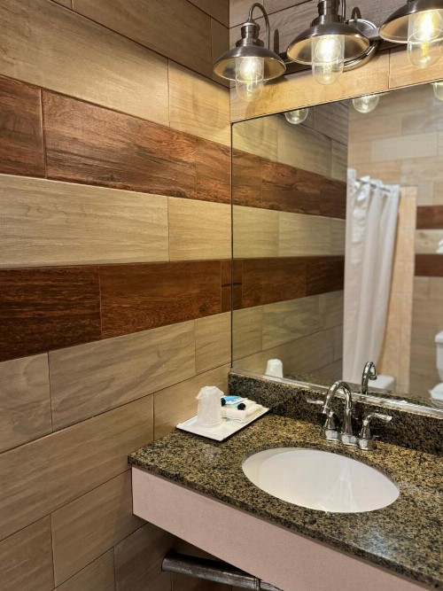 Garden Suite Hotel and Resort - image 16