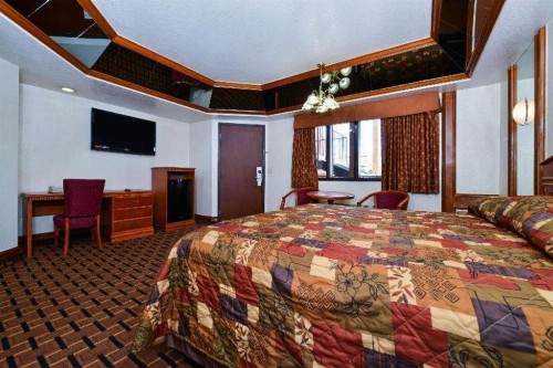 Americas Best Value Inn & Suites Los Angeles Downtown SW - image 4