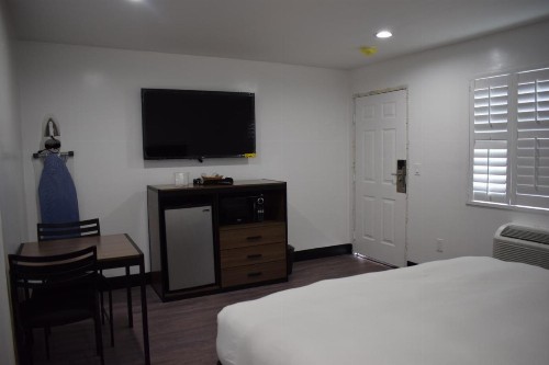 Hyde Park Motel - image 15
