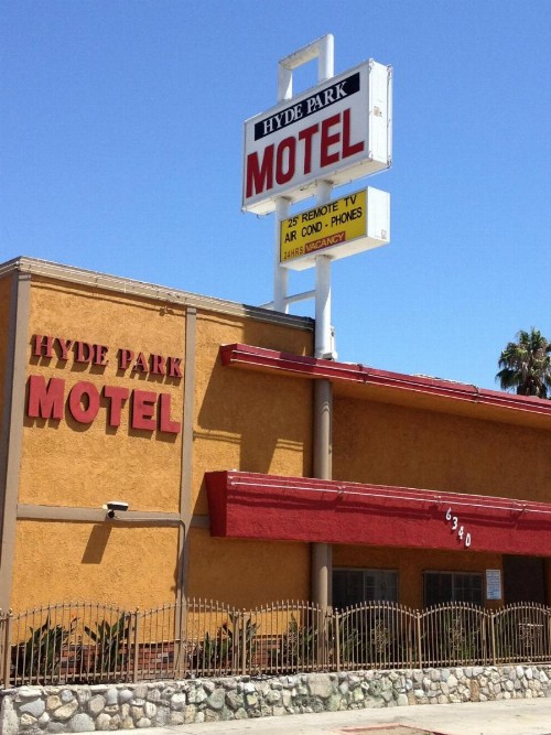 Hyde Park Motel - image 2