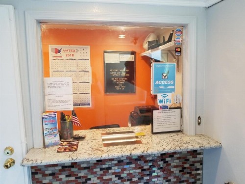 Value Inn Hollywood - image 2