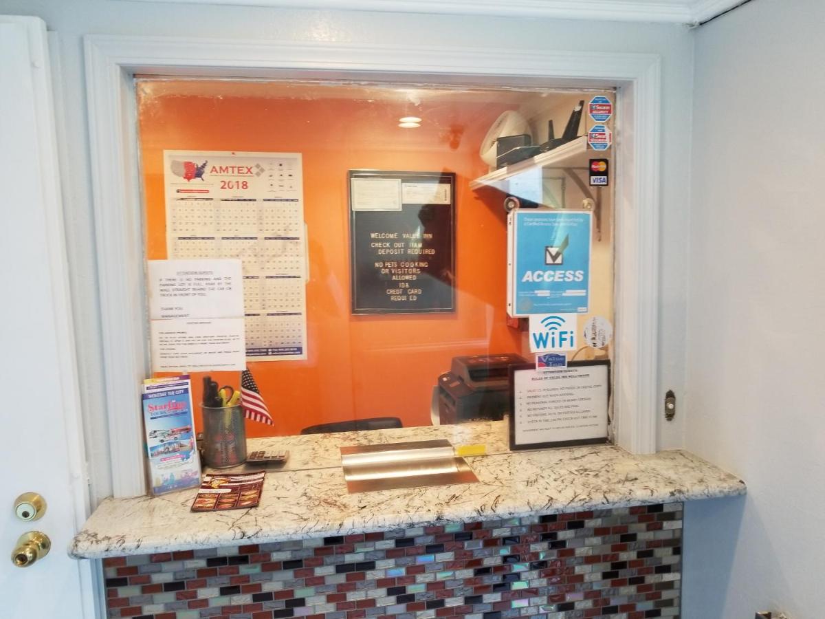 Value Inn Hollywood - image 2
