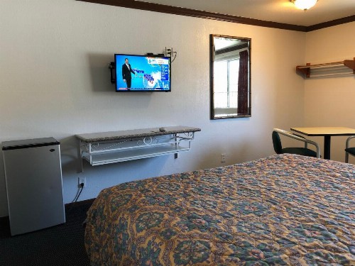 Starlight Inn Valley Boulevard - image 13