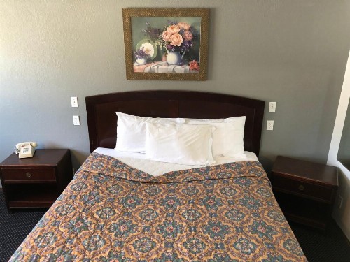 Starlight Inn Valley Boulevard - image 16