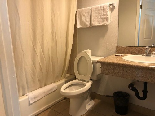 Starlight Inn Valley Boulevard - image 2