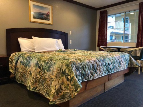 Starlight Inn Valley Boulevard - image 22