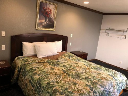 Starlight Inn Valley Boulevard - image 3