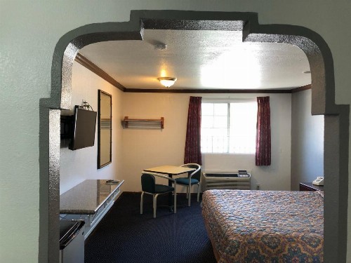 Starlight Inn Valley Boulevard - image 31