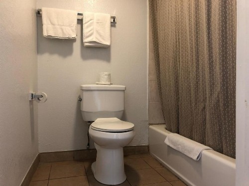 Starlight Inn Valley Boulevard - image 34
