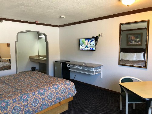 Starlight Inn Valley Boulevard - image 39
