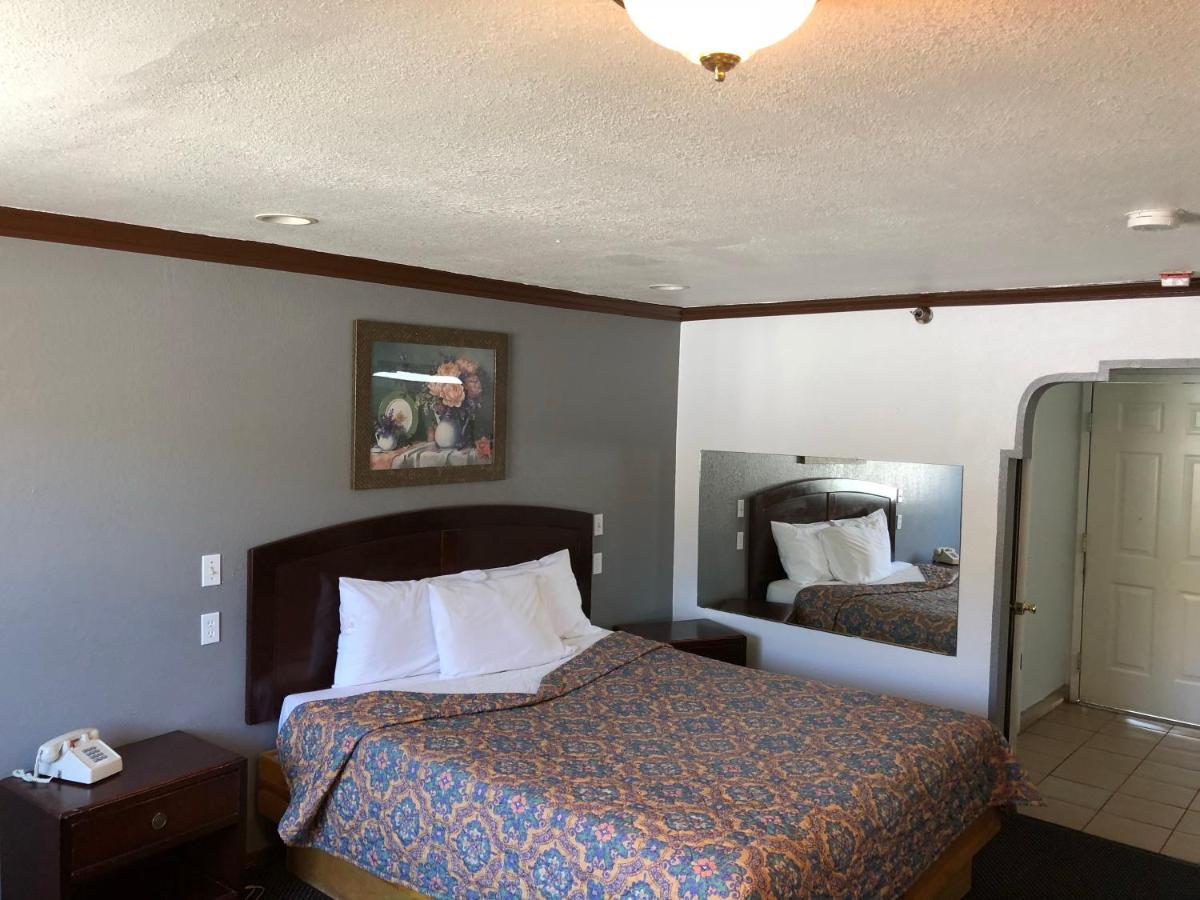 Starlight Inn Valley Boulevard - image 6