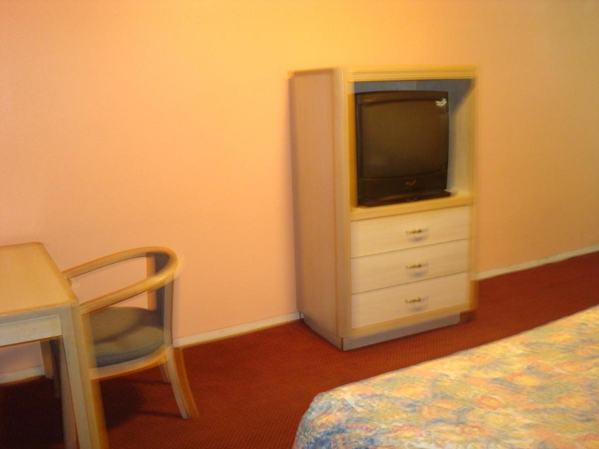 Travel Inn - image 6