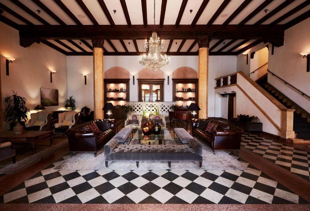 Hotel Normandie - Los Angeles - image 3