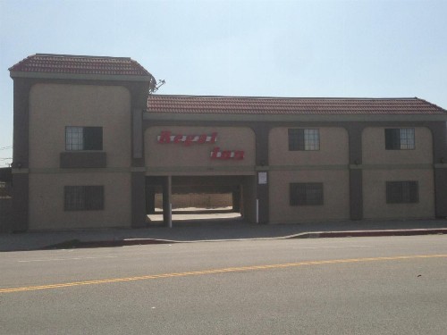 Regal Inn - image 2