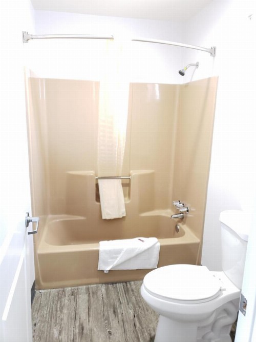 Regal Inn - image 20