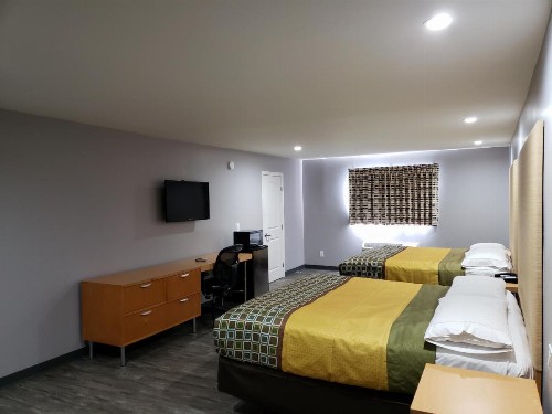 Regal Inn - image 4