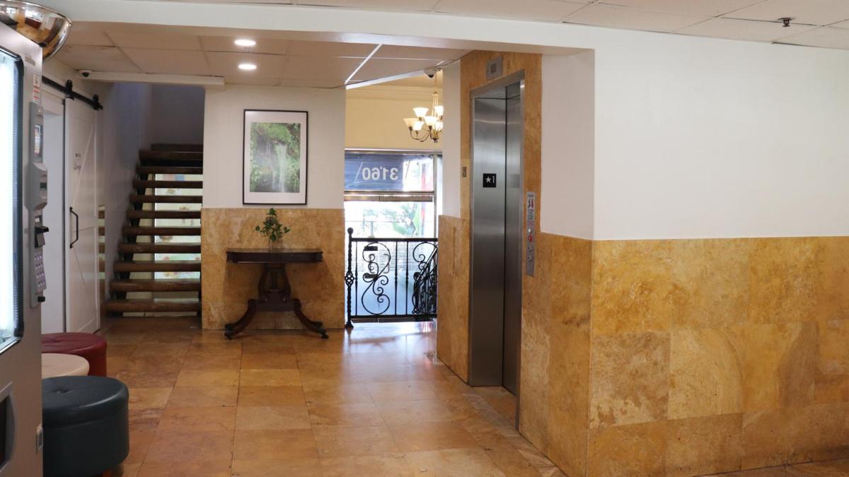 Hometel Suites - image 7