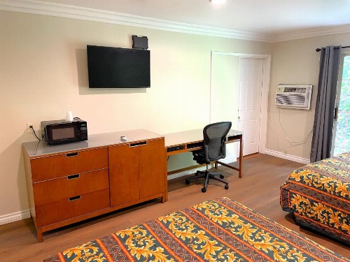 Relax Inn - image 16