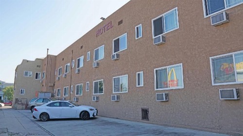 Antonio Hotel - image 11