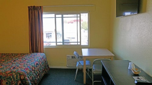 Antonio Hotel - image 18