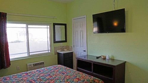 Antonio Hotel - image 22