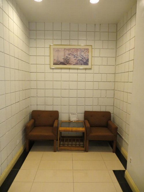 Jet Inn - image 16