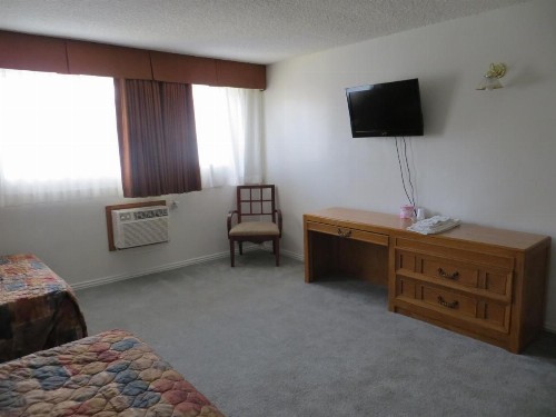 Jet Inn - image 9