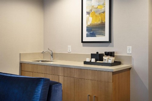 Courtyard by Marriott Los Angeles L.A. LIVE - image 10