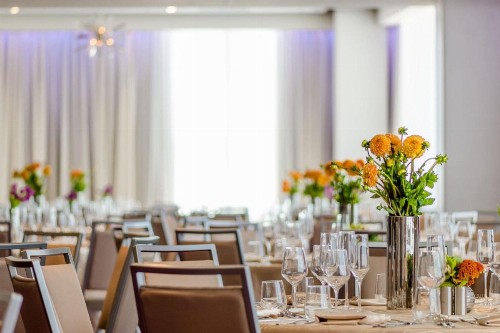 Courtyard by Marriott Los Angeles L.A. LIVE - image 3